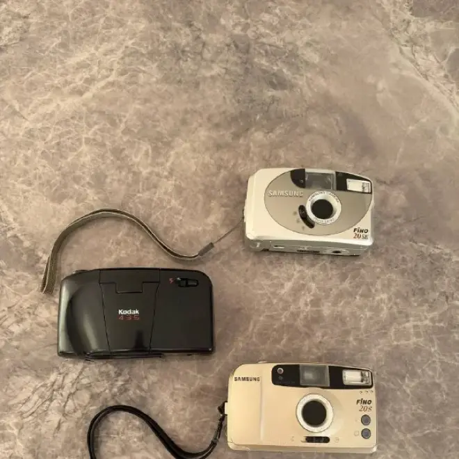Винтажные пленочные камеры Samsung и Kodak