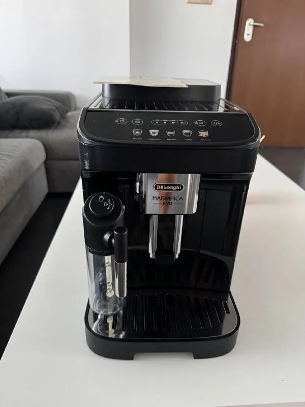 Кофе машина De'Longhi Magnifica Evo