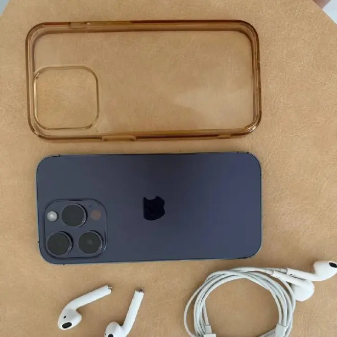 iPhone 14 Pro, AirPods 2 и EarPods