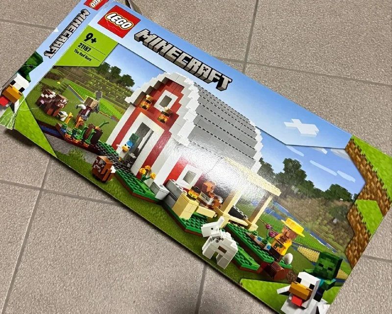 LEGO Minecraft The Red Barn (21187)