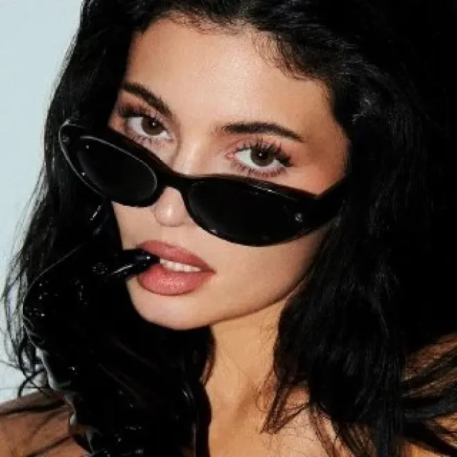 Kylie Jenner x Meta очки