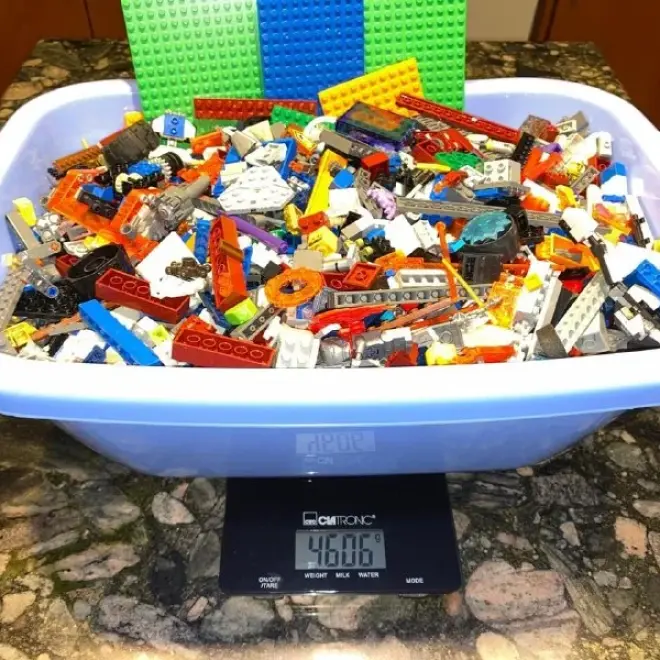 Большой набор деталей LEGO