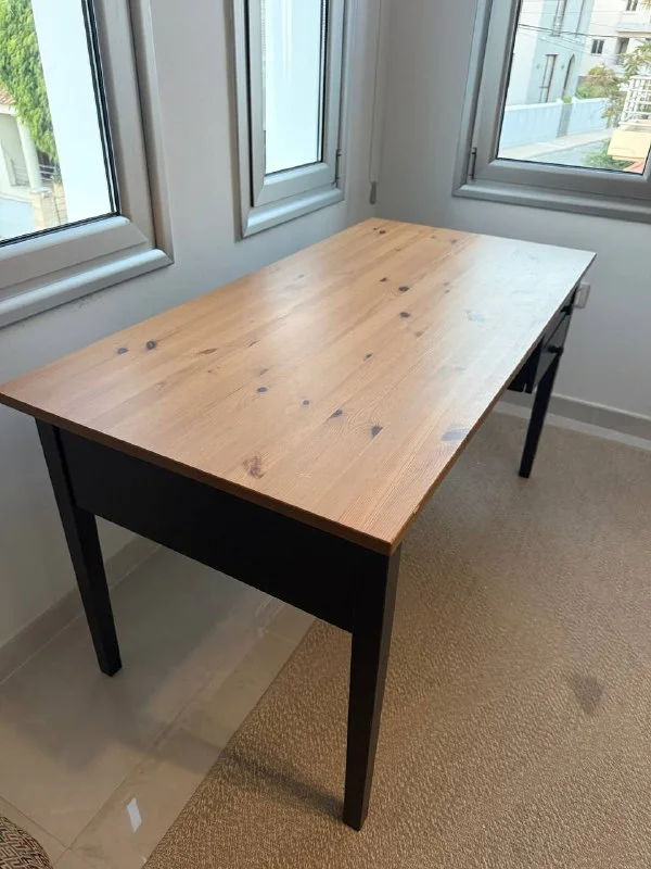 Офисный стол Ikea