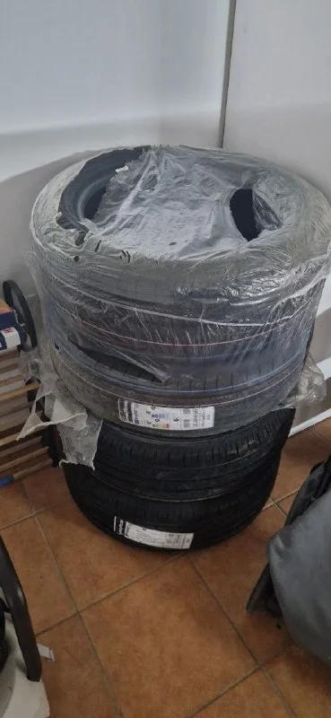 Комплект летних шин Goodyear EfficientGrip 2 SUV 225/55 R18 98V EVR