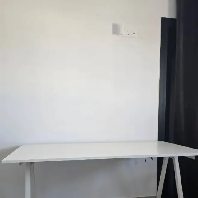 Письменный стол Ikea TROTTEN