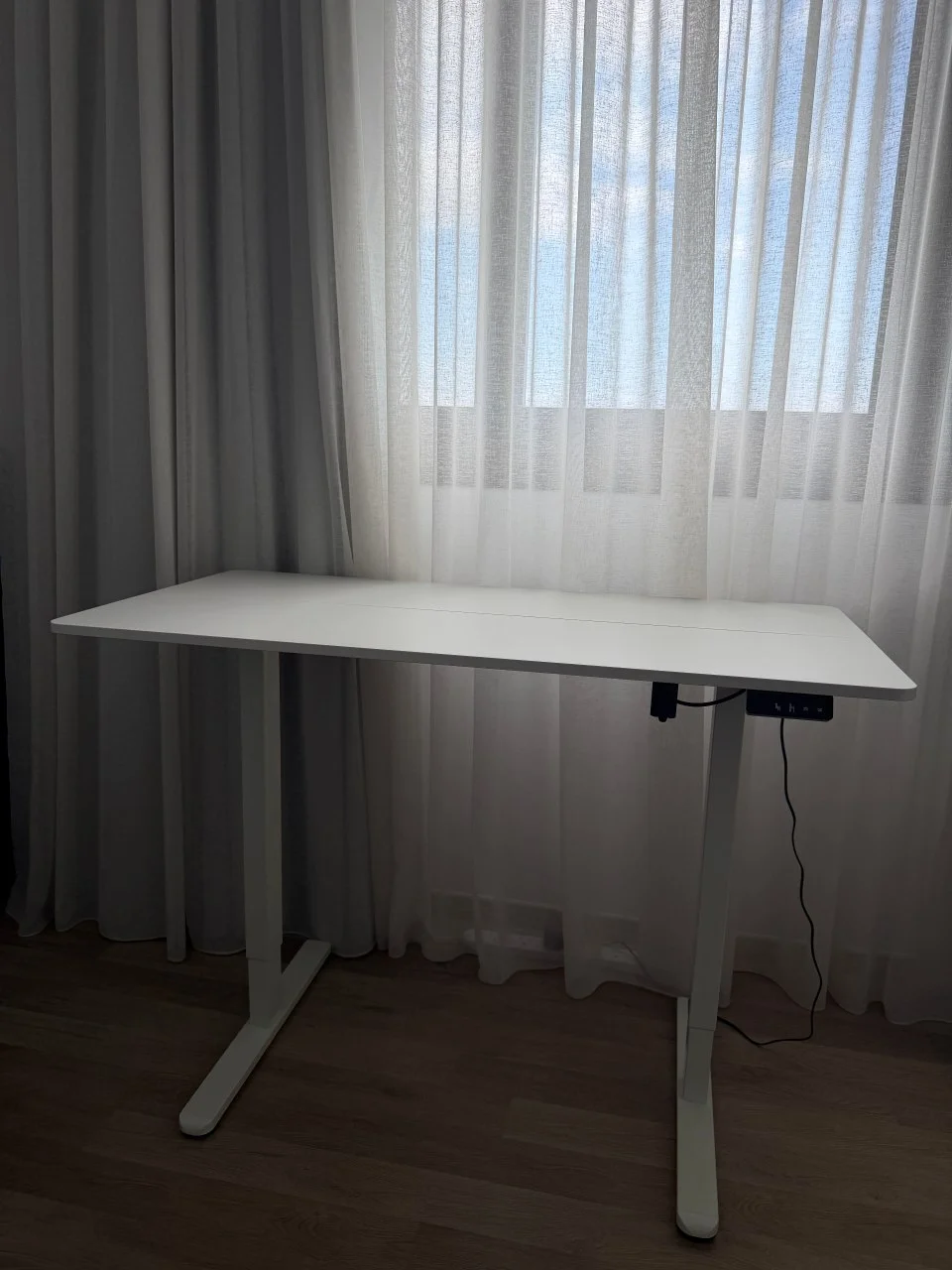 Рабочий стол с электрической регулировкой высоты Superoffice Windy Electric Desk