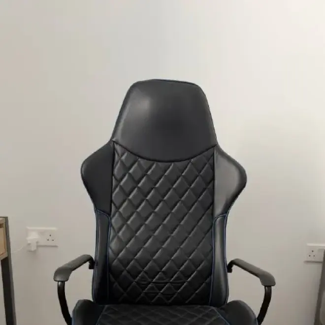 Игровое компьютерное кресло