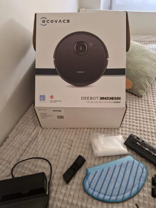 Робот-пылесос Ecovacs DEEBOT OZMO 950