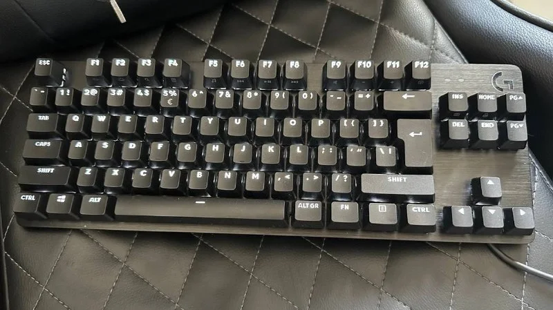 Игровая клавиатура Logitech